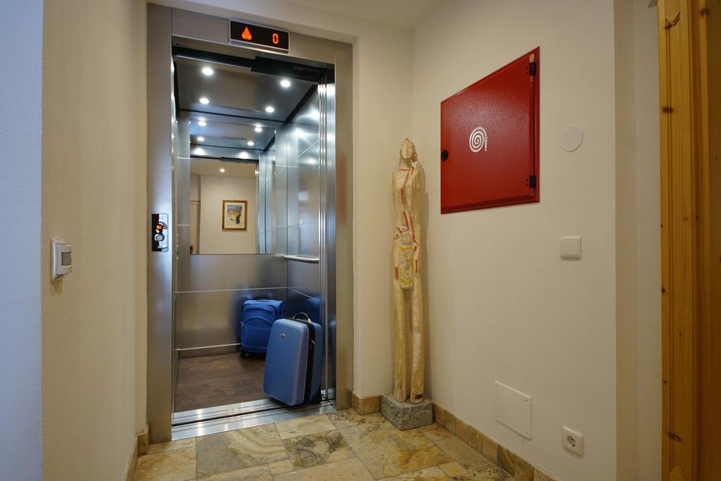 Garni Tofana Hotel Корвара ин Бадия Екстериор снимка