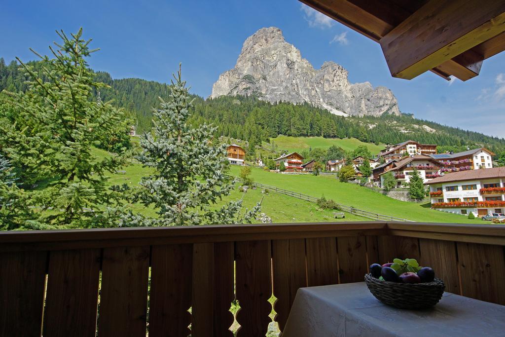 Garni Tofana Hotel Корвара ин Бадия Екстериор снимка