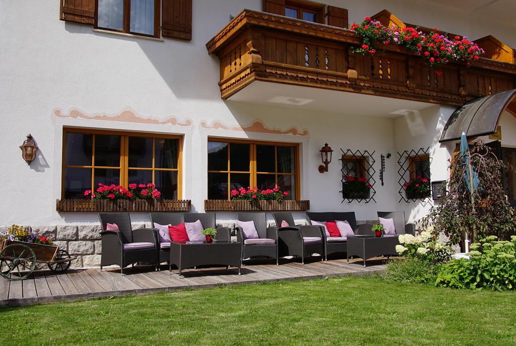 Garni Tofana Hotel Корвара ин Бадия Екстериор снимка